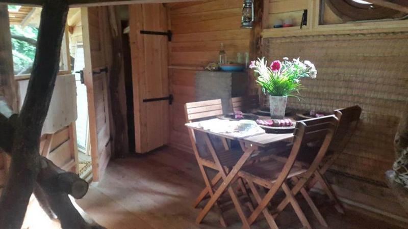 salle a manger de la cabane orée